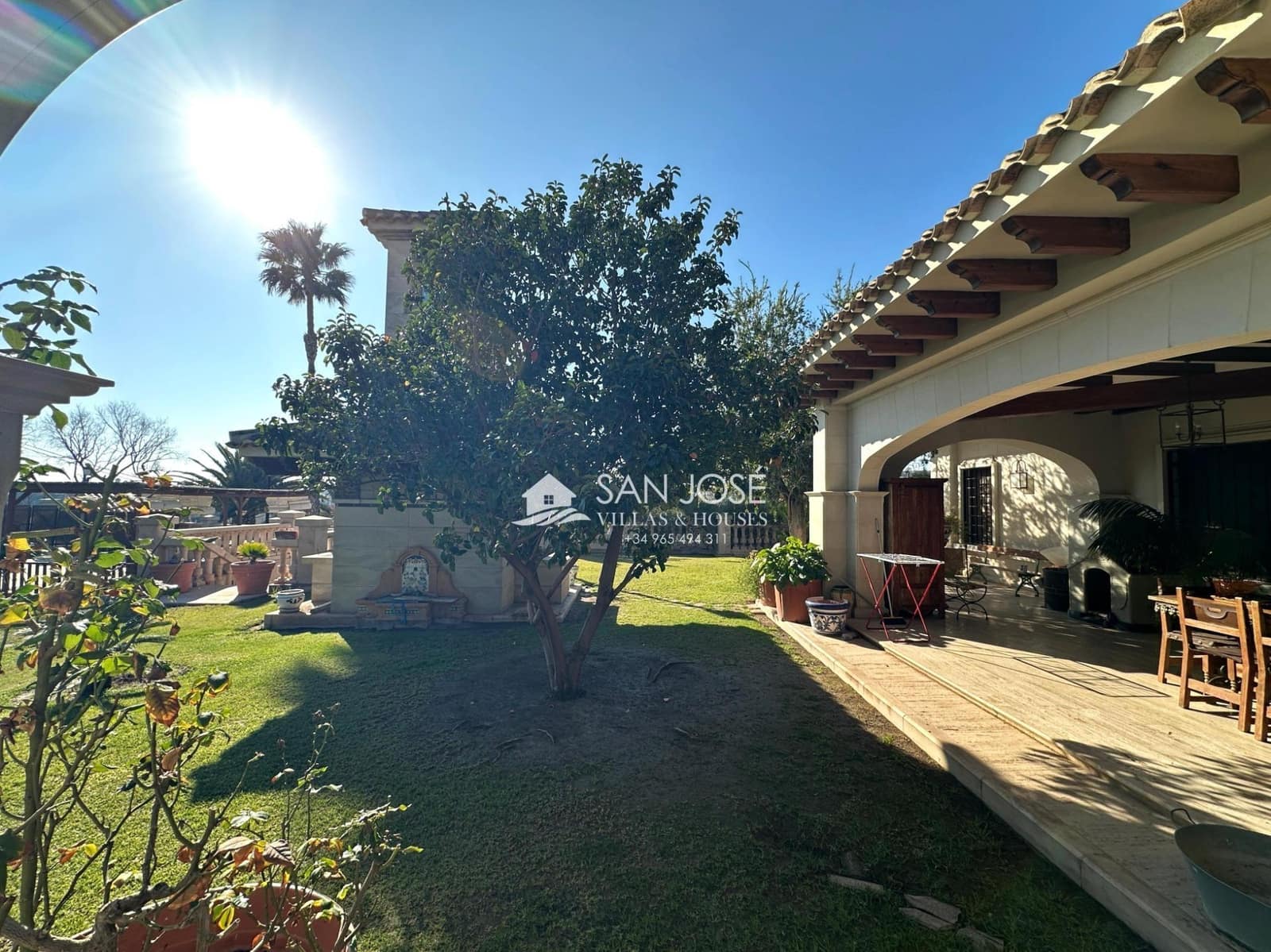 8 soveværelse Villa til salg i Novelda med swimmingpool - € 1.300.000 (Ref: 8802076)