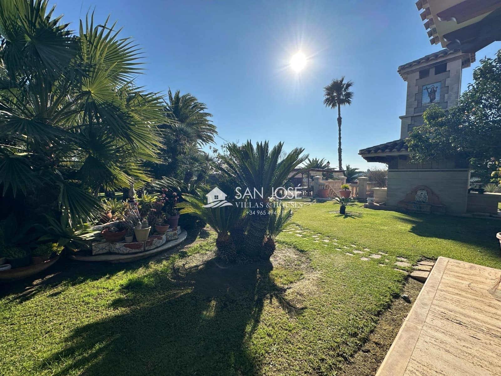 8 soveværelse Villa til salg i Novelda med swimmingpool - € 1.300.000 (Ref: 8802076)