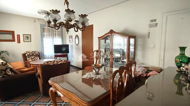 10 bedroom Townhouse for sale in Novelda with garage - € 378,000 (Ref: 8802077)