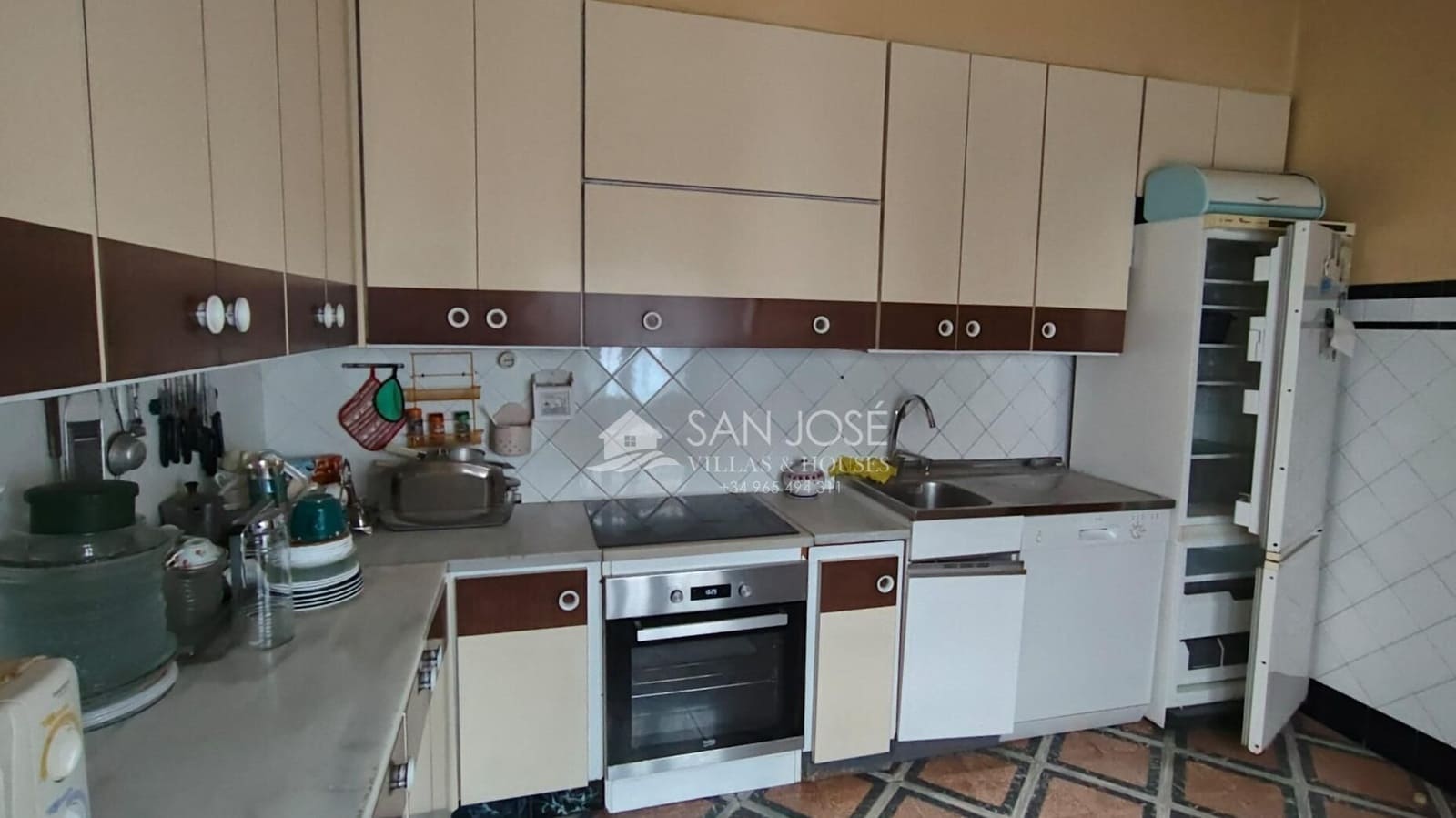 10 soveværelse Byhus til salg i Novelda med garage - € 378.000 (Ref: 8802077)