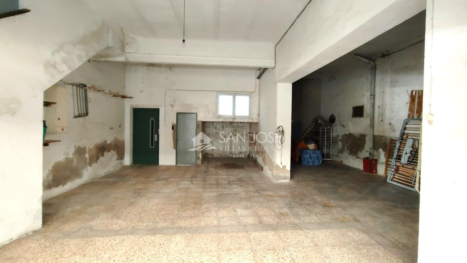 10 soveværelse Byhus til salg i Novelda med garage - € 378.000 (Ref: 8802077)