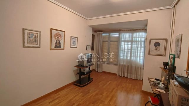10 bedroom Townhouse for sale in Novelda with garage - € 378,000 (Ref: 8802077)