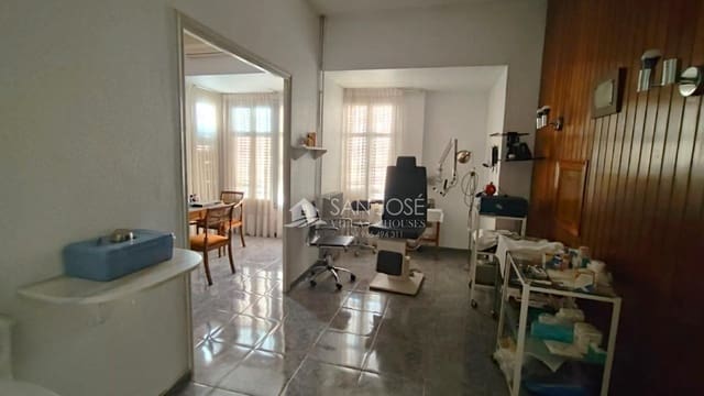 10 bedroom Townhouse for sale in Novelda with garage - € 378,000 (Ref: 8802077)