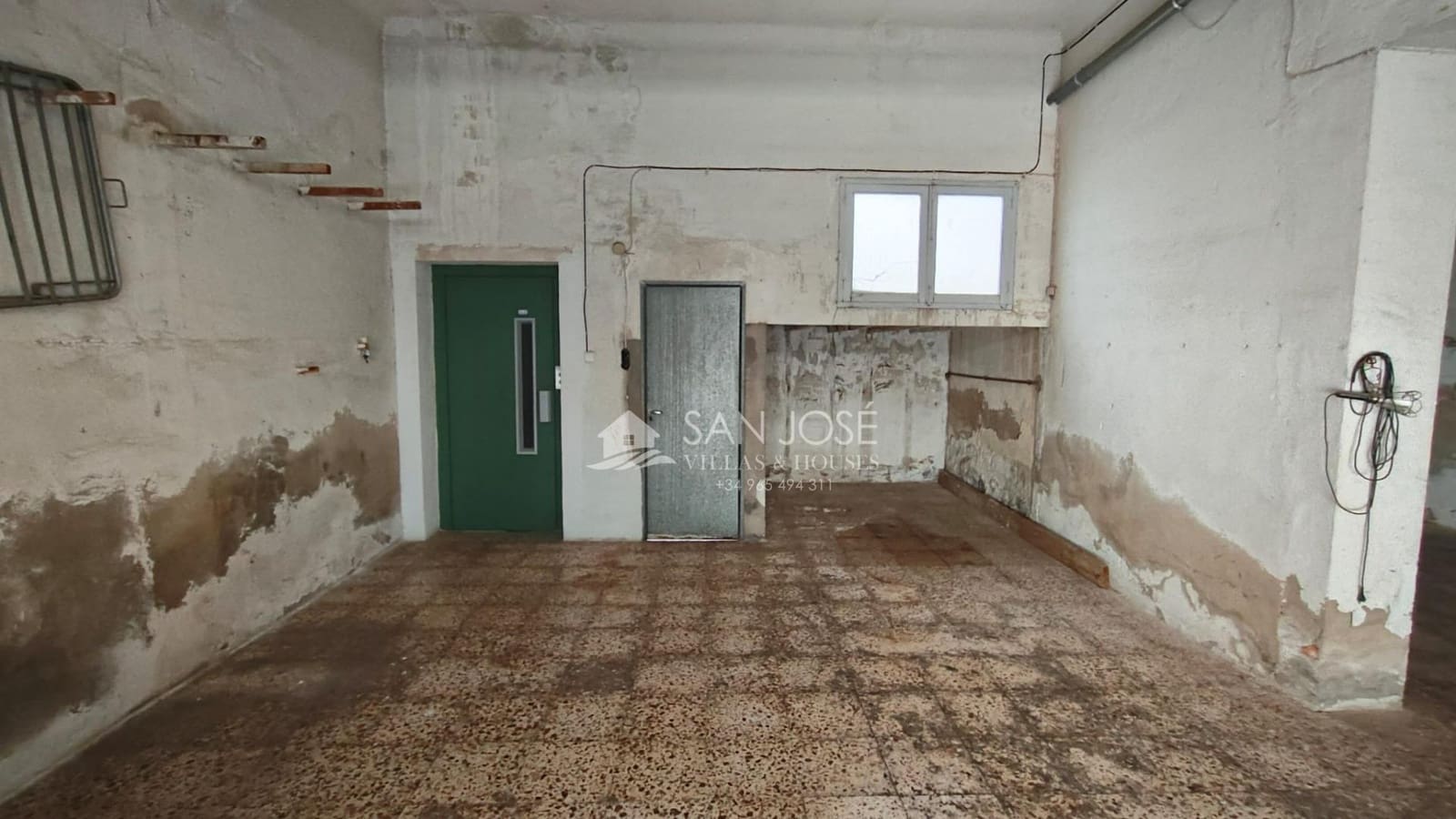 10 soveværelse Byhus til salg i Novelda med garage - € 378.000 (Ref: 8802077)