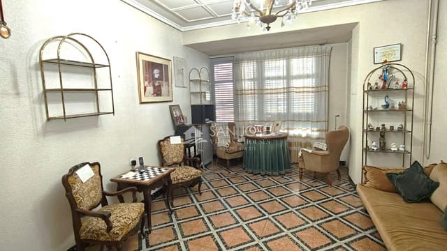 10 bedroom Townhouse for sale in Novelda with garage - € 378,000 (Ref: 8802077)