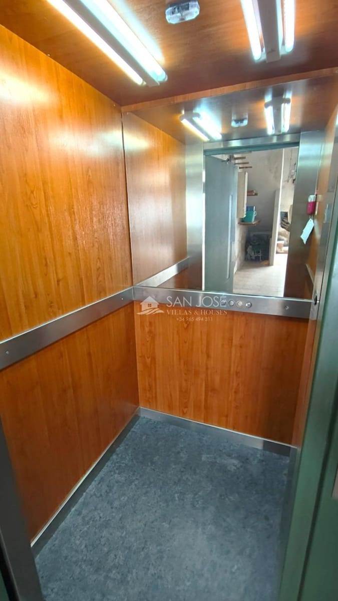 10 soveværelse Byhus til salg i Novelda med garage - € 378.000 (Ref: 8802077)