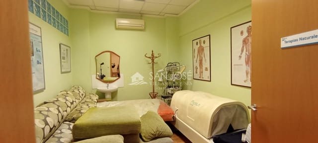 Commercial for sale in Centro, Elche / Elx - € 149,300 (Ref: 8836626)