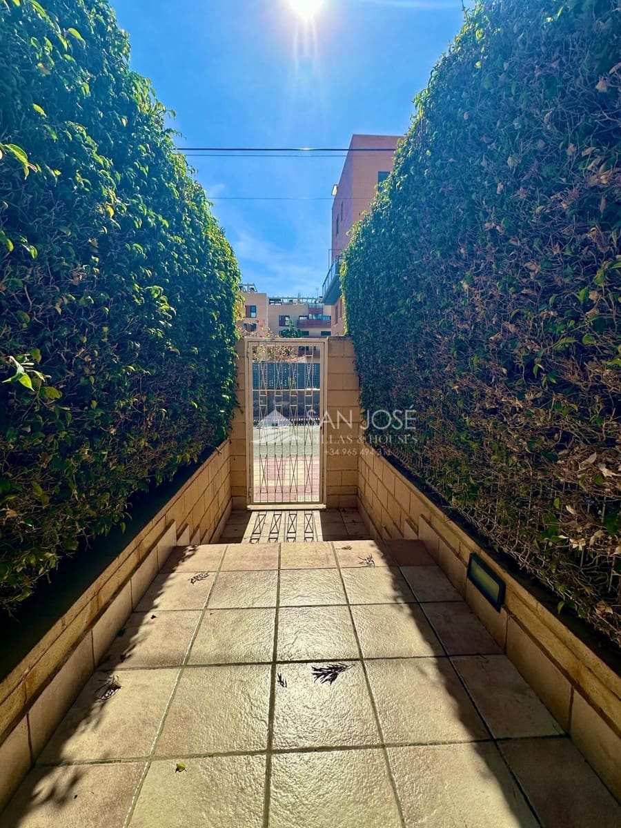 3 soveværelse Lejlighed til salg i Playa de Muchavista med swimmingpool garage - € 570.000 (Ref: 8845447)