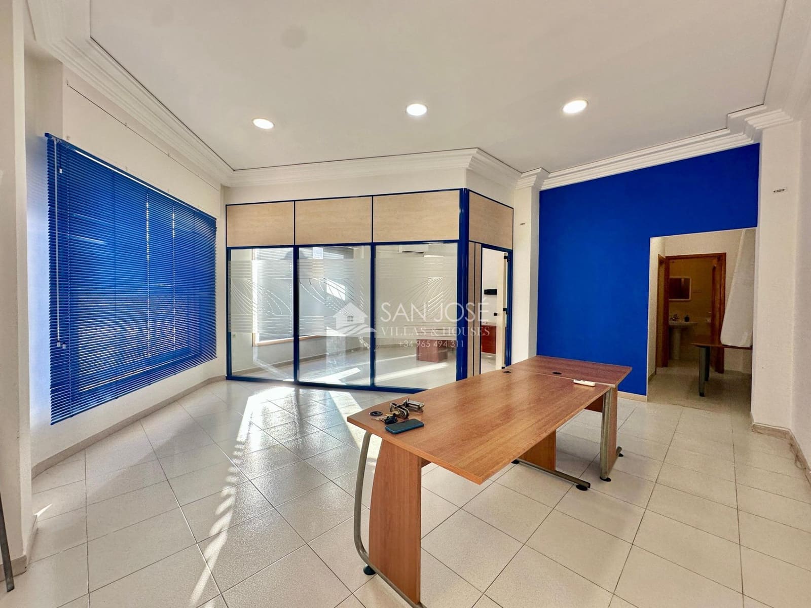 Kommersiell att hyra i Aspe - 600 € (Ref: 8849720)