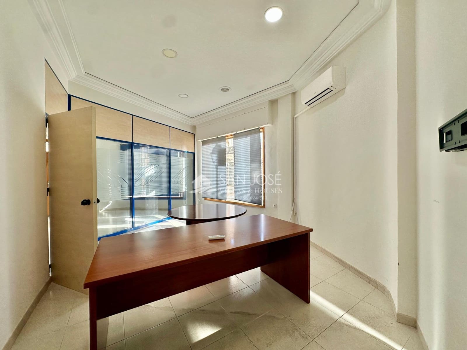 Kommersiell att hyra i Aspe - 600 € (Ref: 8849720)