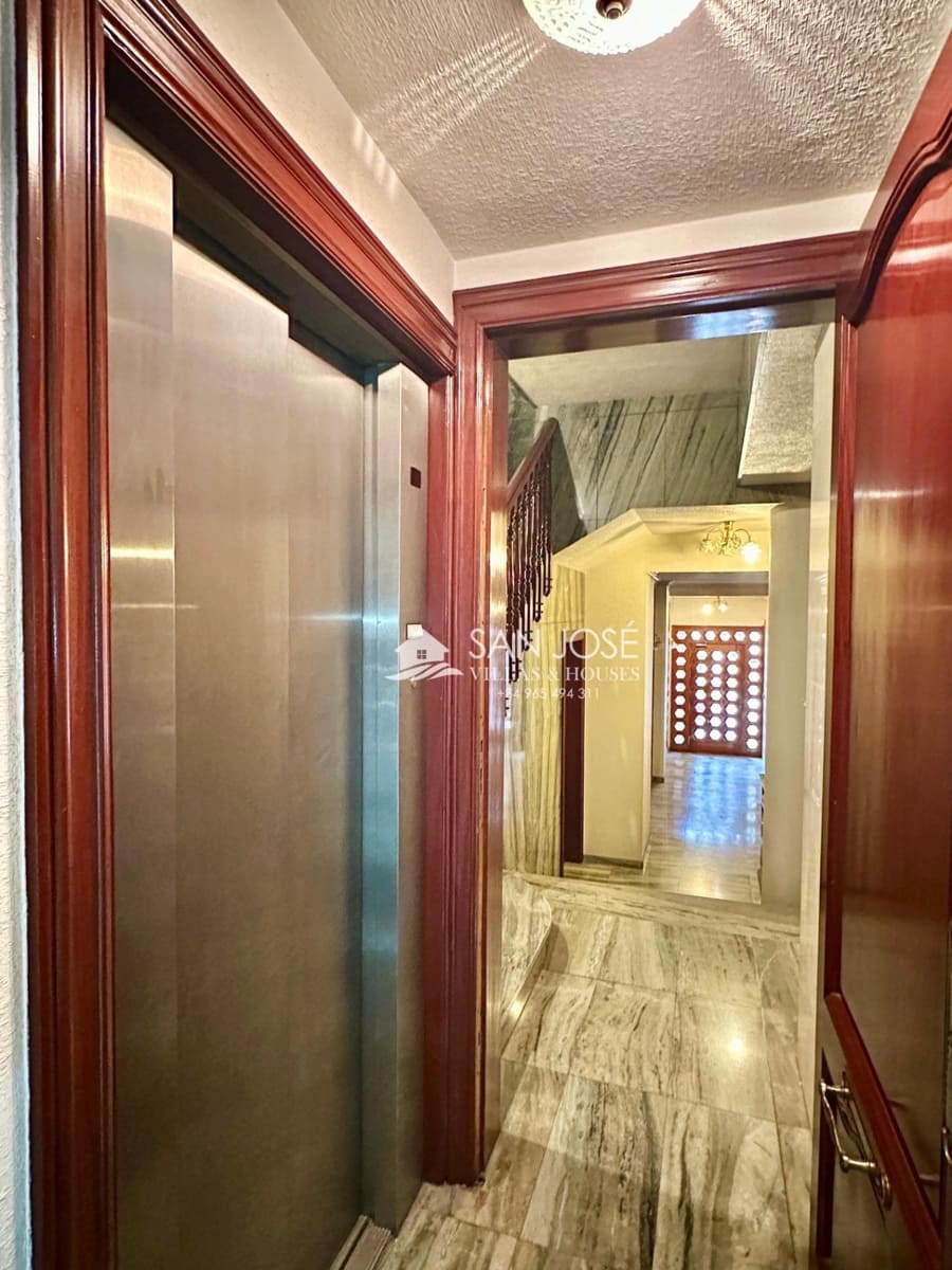 6 chambre Villa/Maison à vendre à Novelda avec piscine - 435 000 € (Ref: 8879802)