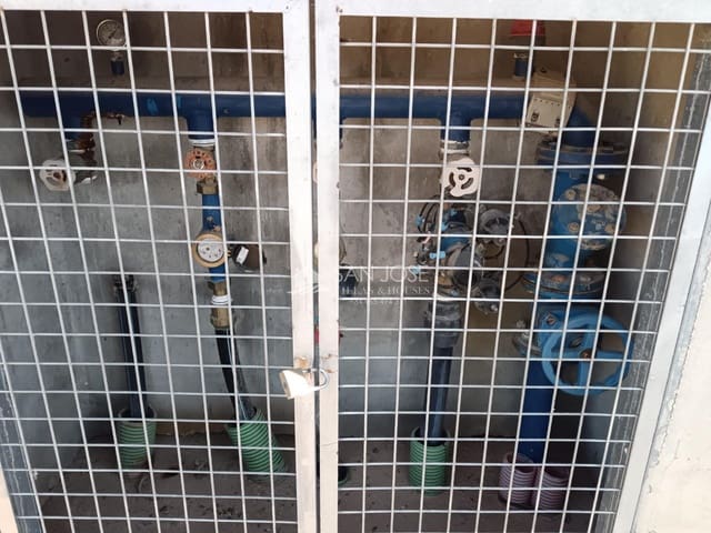 4 makuuhuone Huvila myytävänä paikassa Hondón de las Nieves mukana uima-altaan 
autotalli - 257 000 € (Ref: 8891112)