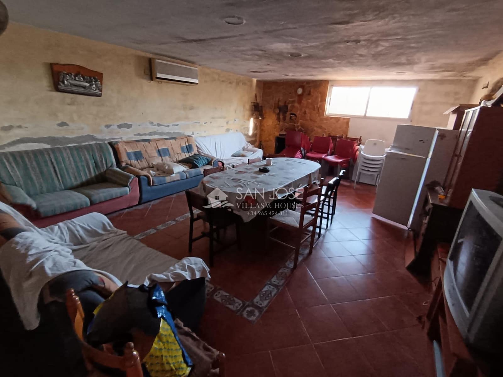 4 makuuhuone Huvila myytävänä paikassa Hondon de las Nieves mukana uima-altaan 
autotalli - 257 000 € (Ref: 8891112)