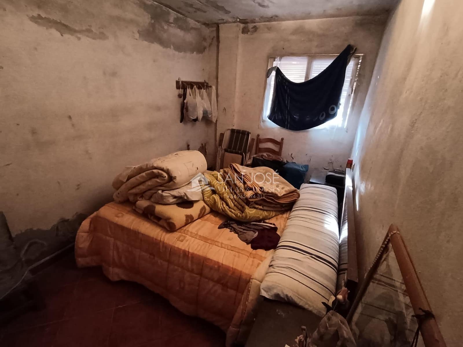 4 makuuhuone Huvila myytävänä paikassa Hondon de las Nieves mukana uima-altaan 
autotalli - 257 000 € (Ref: 8891112)