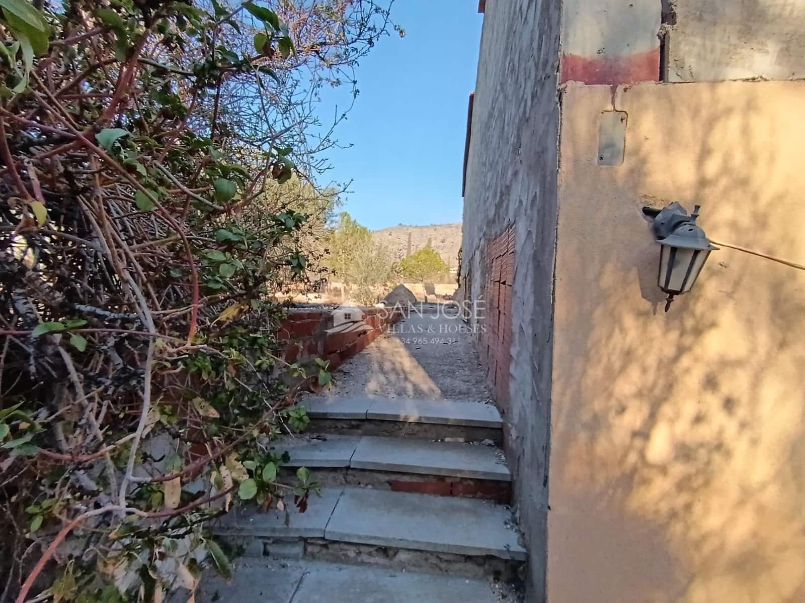 4 makuuhuone Huvila myytävänä paikassa Hondon de las Nieves mukana uima-altaan 
autotalli - 257 000 € (Ref: 8891112)