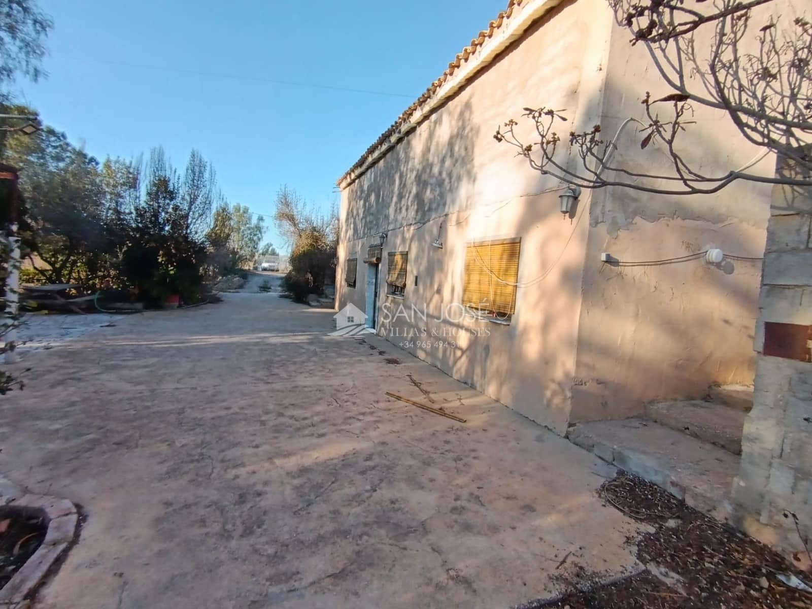 4 makuuhuone Huvila myytävänä paikassa Hondon de las Nieves mukana uima-altaan 
autotalli - 257 000 € (Ref: 8891112)