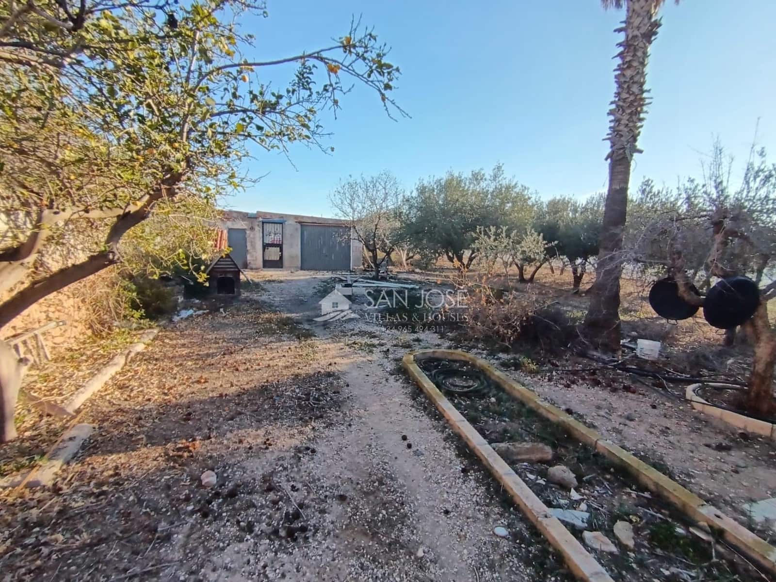 4 makuuhuone Huvila myytävänä paikassa Hondon de las Nieves mukana uima-altaan 
autotalli - 257 000 € (Ref: 8891112)