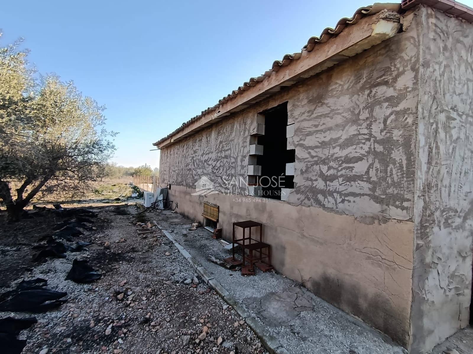 4 makuuhuone Huvila myytävänä paikassa Hondon de las Nieves mukana uima-altaan 
autotalli - 257 000 € (Ref: 8891112)