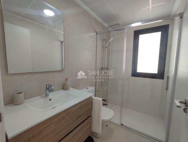 2 soveværelse Rækkehus til salg i Cox med swimmingpool garage - € 219.000 (Ref: 8896989)