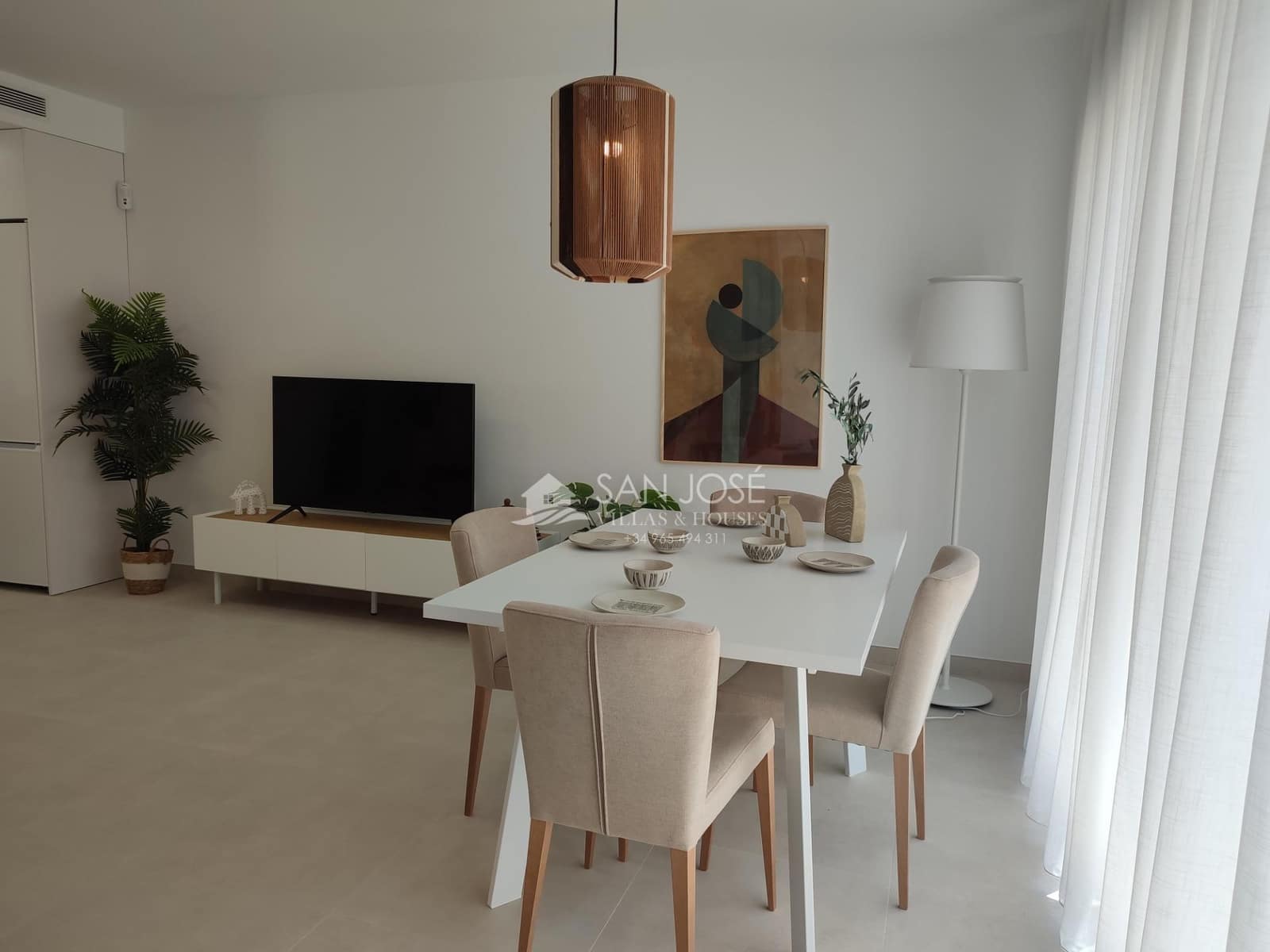 2 soverom Rekkehus til salgs i Cox med svømmebasseng garasje - € 219 000 (Ref: 8896989)