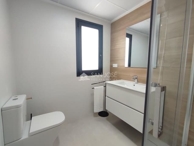 2 soveværelse Rækkehus til salg i Cox med swimmingpool garage - € 219.000 (Ref: 8896989)