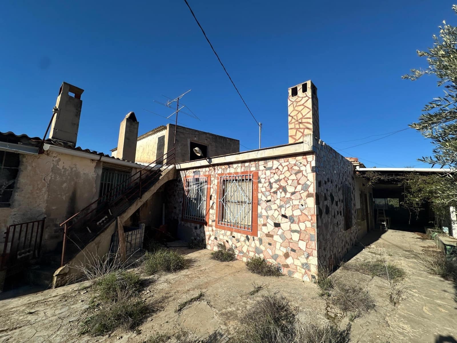 Chalet de 3 habitaciones en Aspe en venta con garaje - 200.000 € (Ref: 8900390)