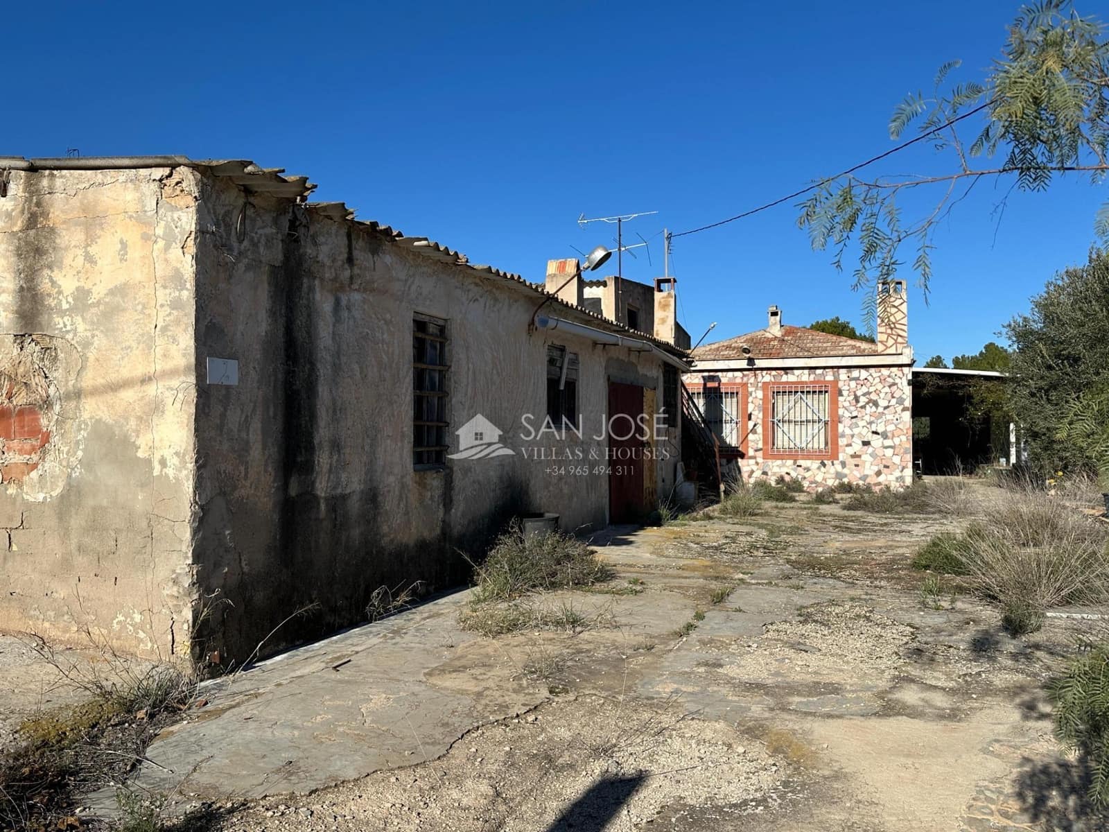 Chalet de 3 habitaciones en Aspe en venta con garaje - 200.000 € (Ref: 8900390)