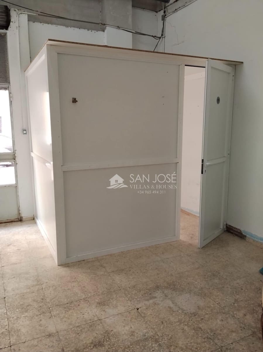 Erhverv til salg i Novelda - € 49.901 (Ref: 8932091)