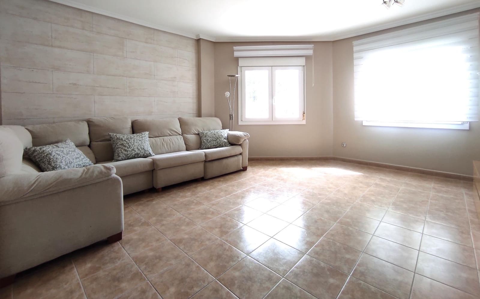 Chalet de 4 habitaciones en Pinoso en venta - 249.000 € (Ref: 8946769)