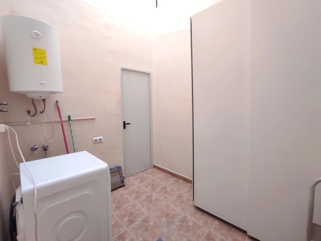 Chalet de 4 habitaciones en Pinoso en venta - 249.000 € (Ref: 8946769)