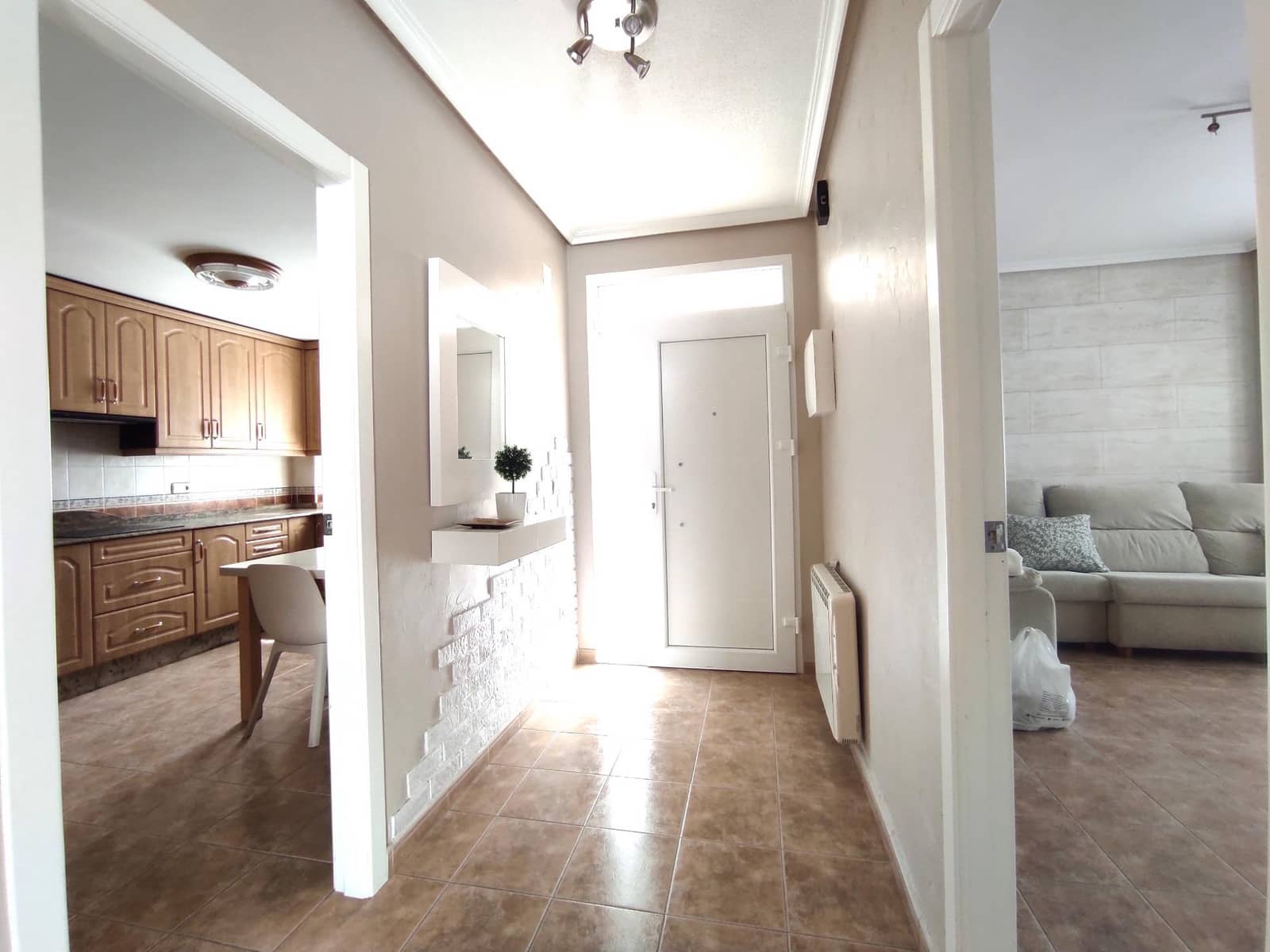 Chalet de 4 habitaciones en Pinoso en venta - 249.000 € (Ref: 8946769)