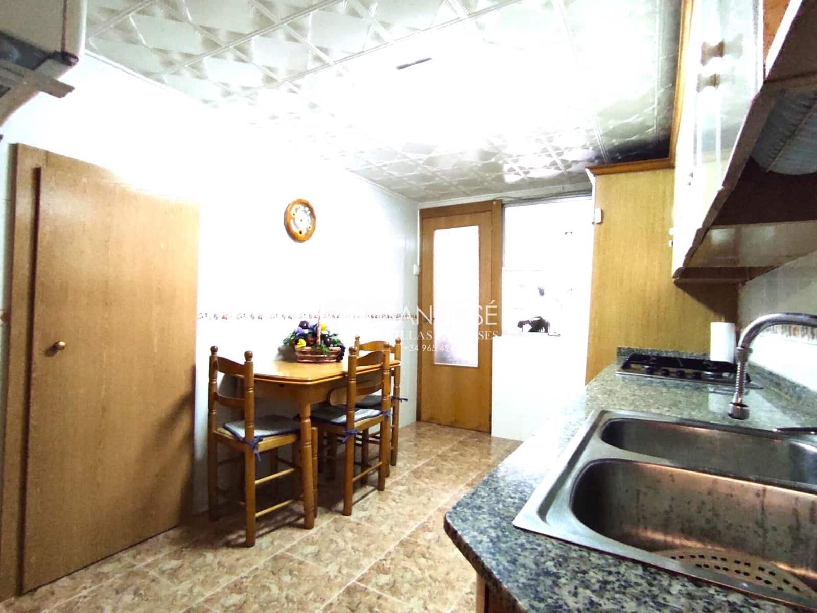 4 quarto Casa em Banda para venda em Monforte del Cid com garagem - 127 000 € (Ref: 8957313)