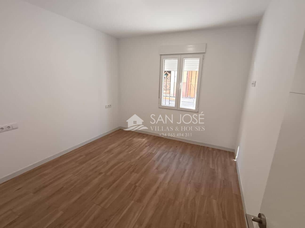 3 bedroom Flat for sale in Aspe - € 125,000 (Ref: 8972808)