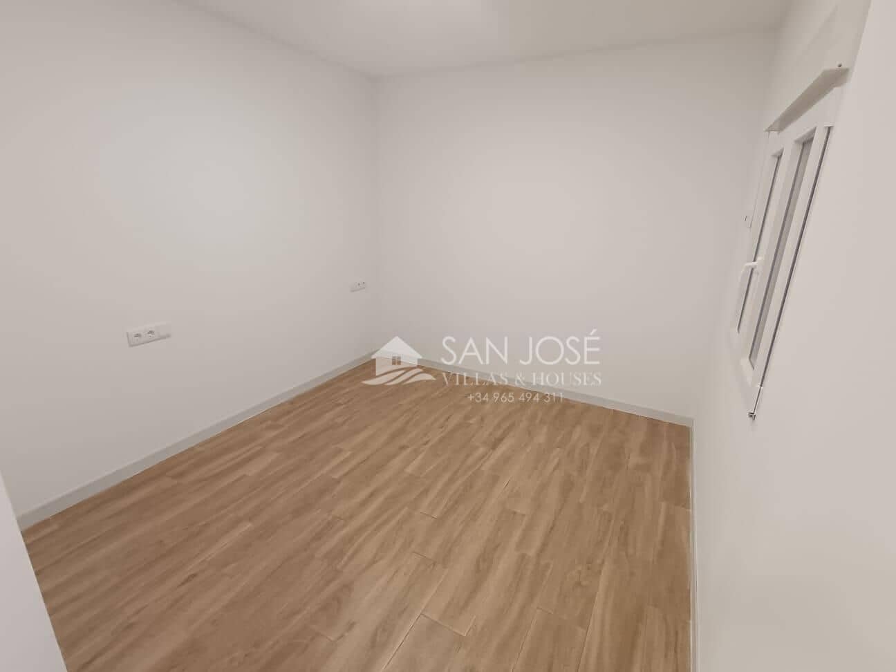 3 bedroom Flat for sale in Aspe - € 125,000 (Ref: 8972808)