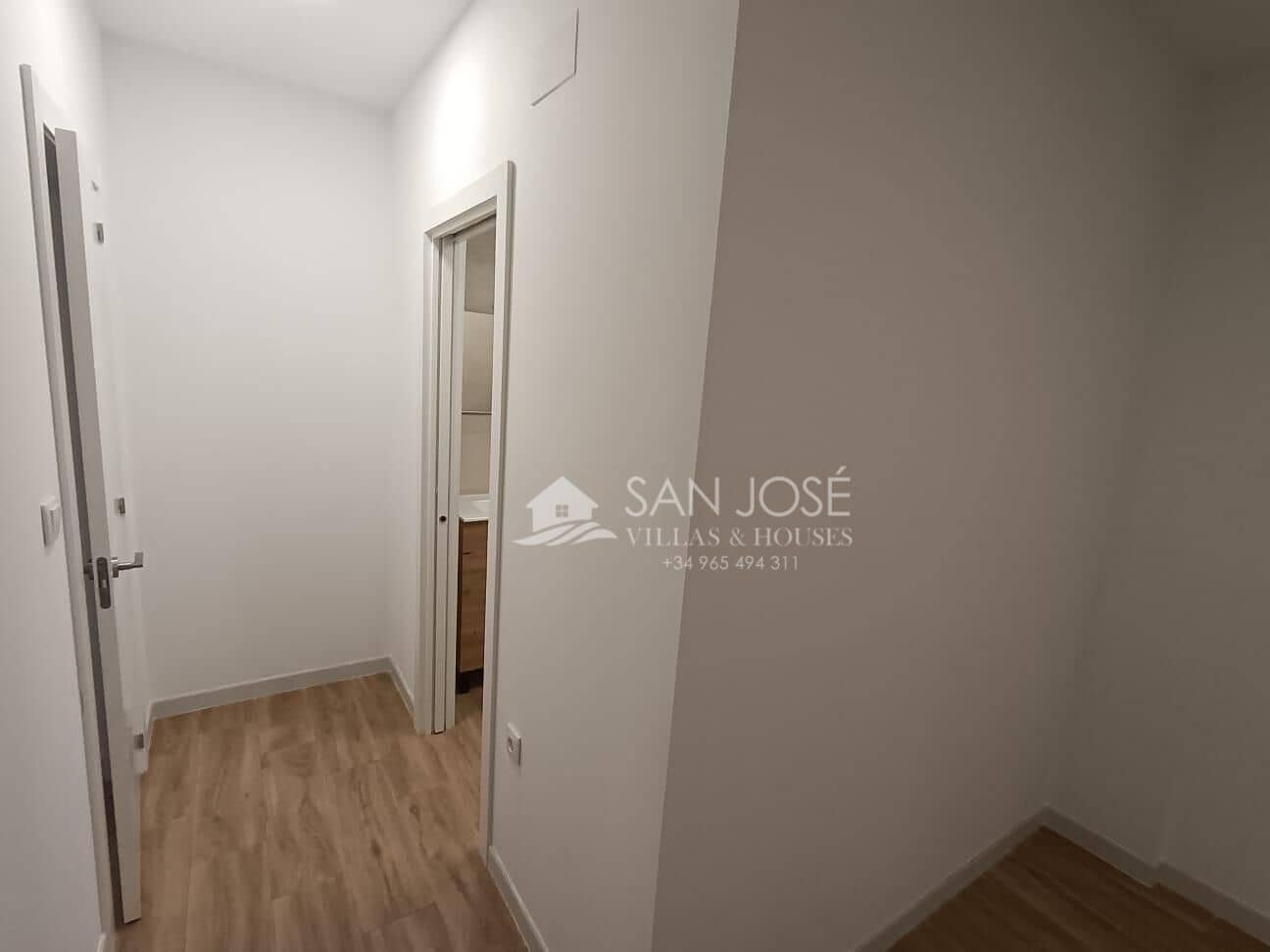 3 bedroom Flat for sale in Aspe - € 125,000 (Ref: 8972808)