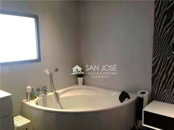 7 soveværelse Villa til salg i Matola med swimmingpool garage - € 992.000 (Ref: 8976329)