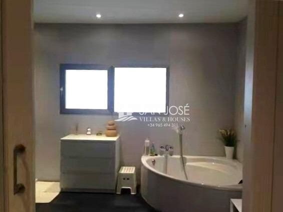 7 soveværelse Villa til salg i Matola med swimmingpool garage - € 992.000 (Ref: 8976329)