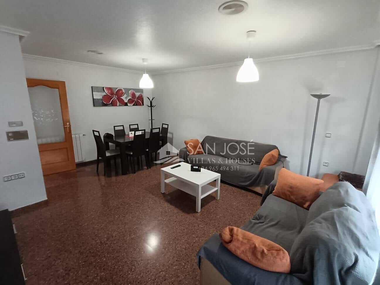 4 makuuhuone Rivitalo vuokrattavana paikassa Sax mukana 
autotalli - 750 € (Ref: 8981275)