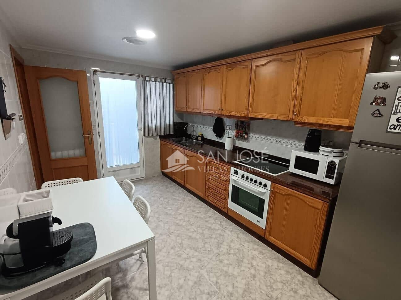 4 makuuhuone Rivitalo vuokrattavana paikassa Sax mukana 
autotalli - 750 € (Ref: 8981275)