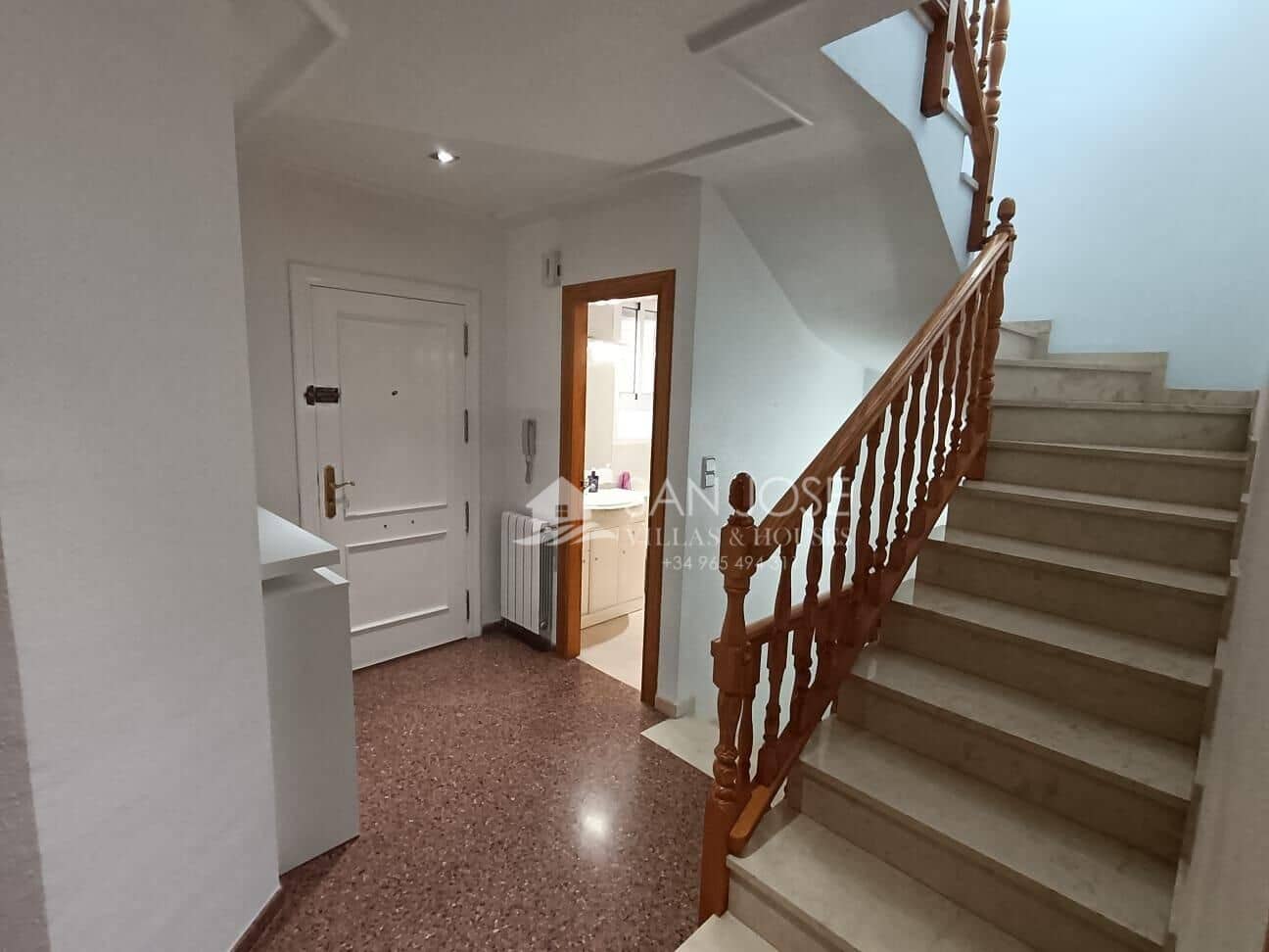 4 makuuhuone Rivitalo vuokrattavana paikassa Sax mukana 
autotalli - 750 € (Ref: 8981275)