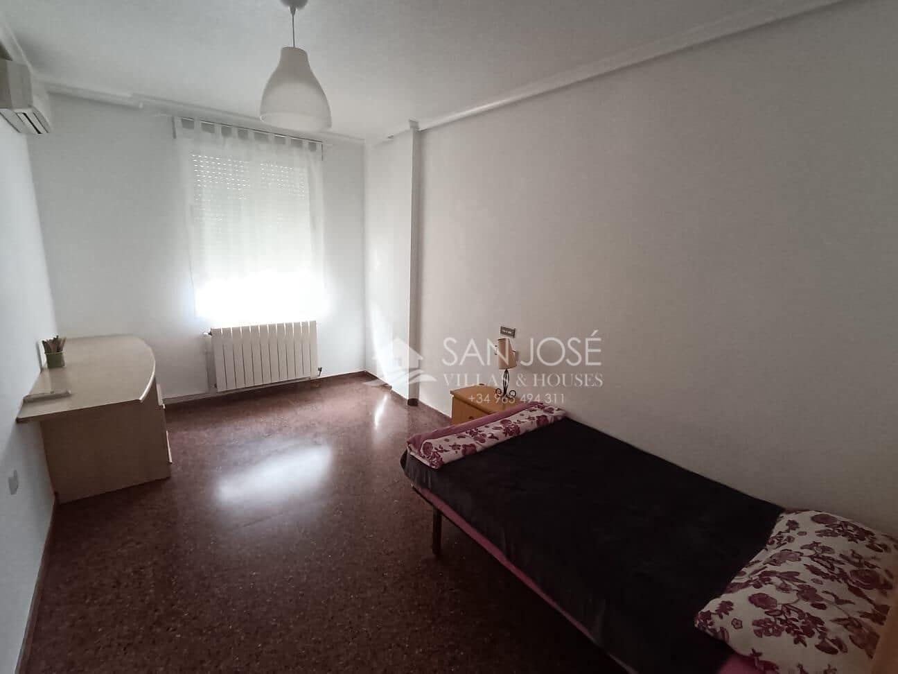 4 makuuhuone Rivitalo vuokrattavana paikassa Sax mukana 
autotalli - 750 € (Ref: 8981275)