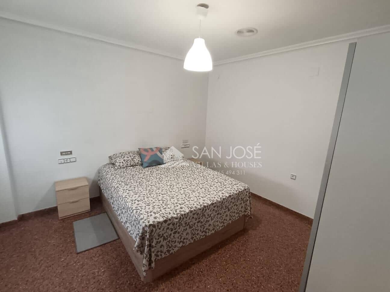 4 makuuhuone Rivitalo vuokrattavana paikassa Sax mukana 
autotalli - 750 € (Ref: 8981275)