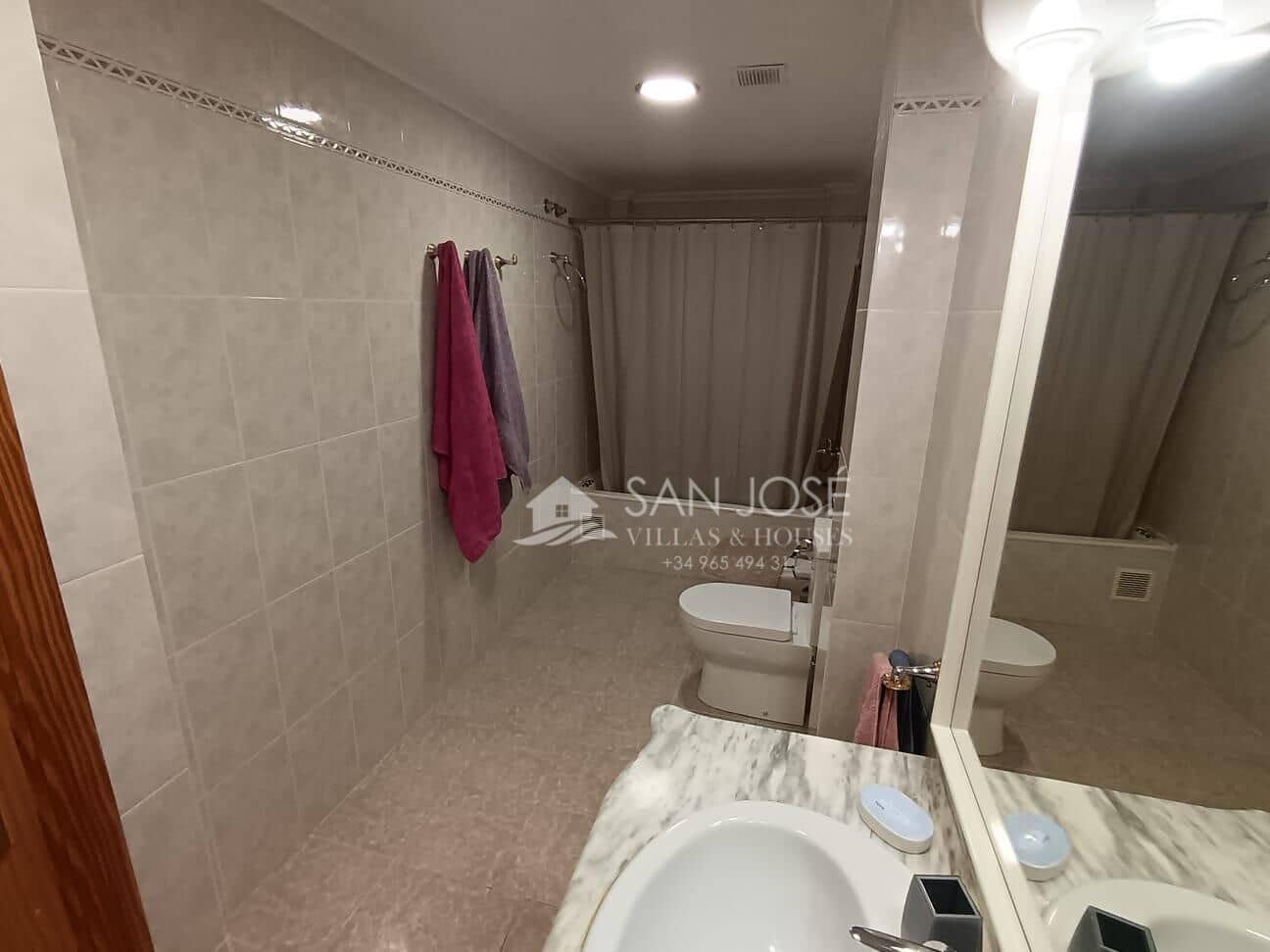 4 makuuhuone Rivitalo vuokrattavana paikassa Sax mukana 
autotalli - 750 € (Ref: 8981275)