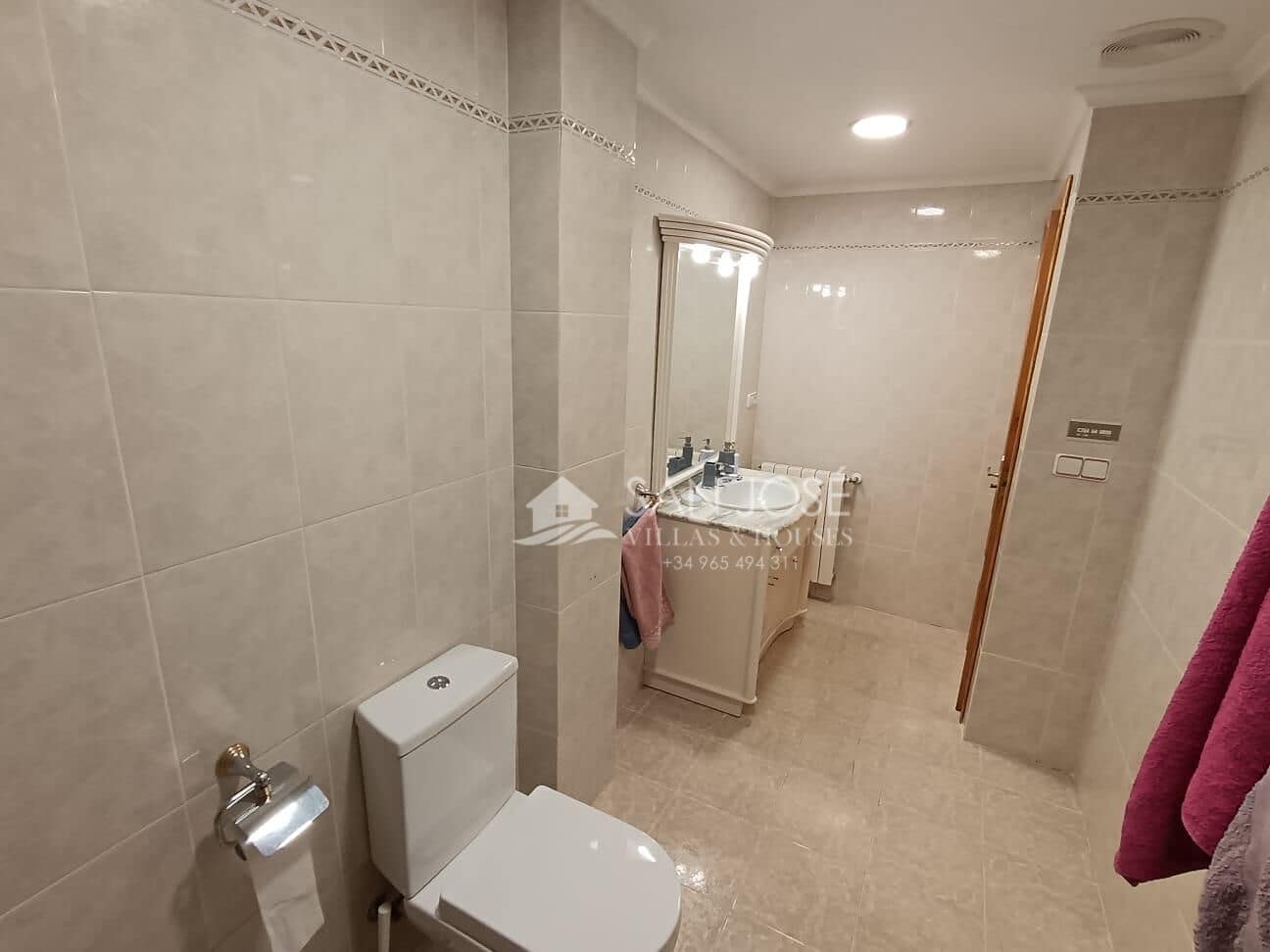 4 makuuhuone Rivitalo vuokrattavana paikassa Sax mukana 
autotalli - 750 € (Ref: 8981275)