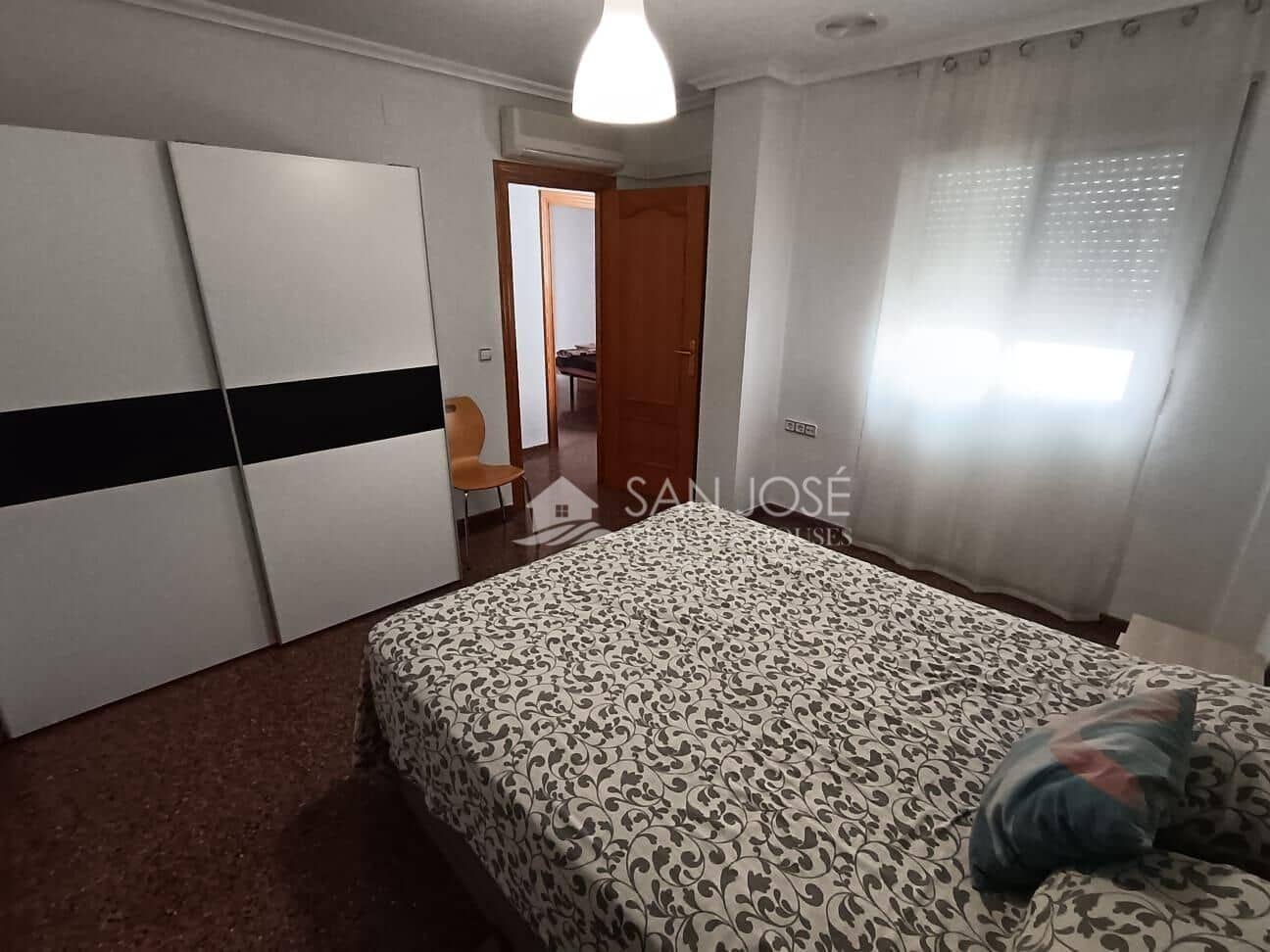 4 makuuhuone Rivitalo vuokrattavana paikassa Sax mukana 
autotalli - 750 € (Ref: 8981275)