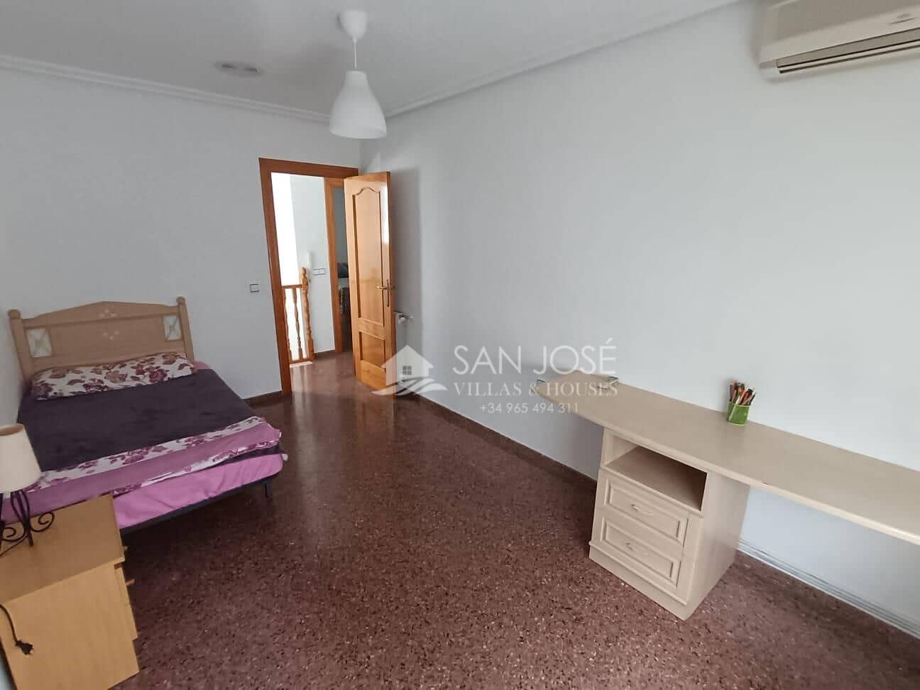 4 makuuhuone Rivitalo vuokrattavana paikassa Sax mukana 
autotalli - 750 € (Ref: 8981275)