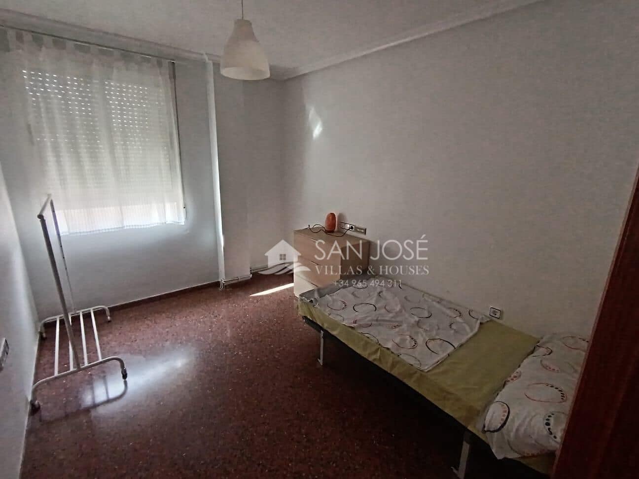 4 makuuhuone Rivitalo vuokrattavana paikassa Sax mukana 
autotalli - 750 € (Ref: 8981275)