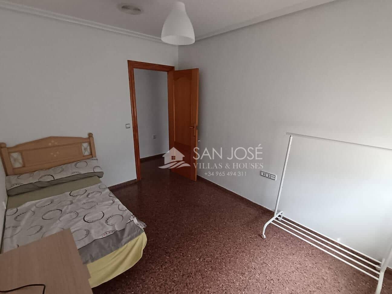 4 makuuhuone Rivitalo vuokrattavana paikassa Sax mukana 
autotalli - 750 € (Ref: 8981275)