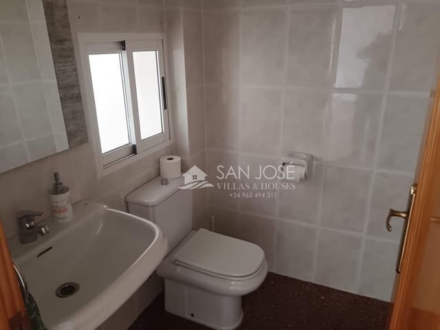 4 makuuhuone Rivitalo vuokrattavana paikassa Sax mukana 
autotalli - 750 € (Ref: 8981275)