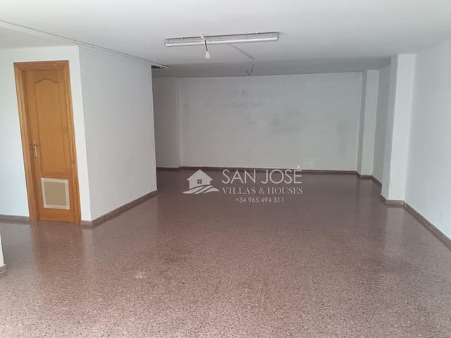 4 makuuhuone Rivitalo vuokrattavana paikassa Sax mukana 
autotalli - 750 € (Ref: 8981275)